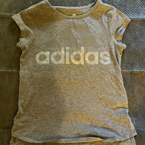 Adidas t-shirt